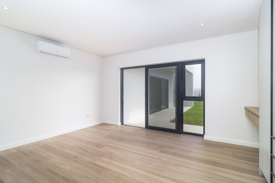 5 Bedroom Property for Sale in Mount Royal Golf Estate Western Cape